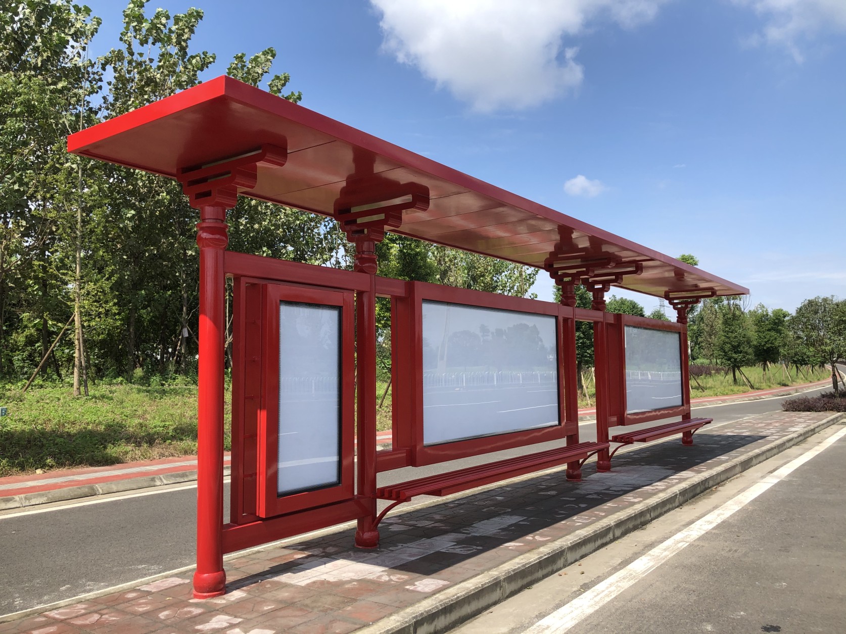 眉山市公交站臺(tái)安裝完成